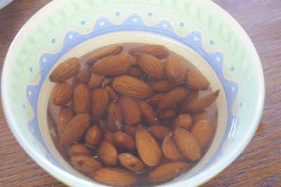 Amandes décortiquées - eau bouillante