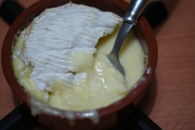 Huuuum, ce fromage fondu et ces morceaux de pommes croquants et juteux !